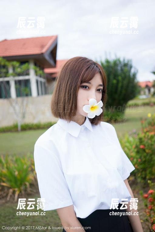 魅妍社-大奶昔Kyra 魅妍社 - 在线目击!大奶昔Kyra的比基尼,还在犹豫要不要买新泳裤?